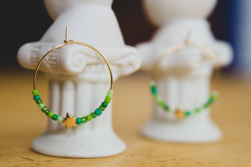 Perlenohrringe "Green Witch"/Ohrringe Hoops Creolen/ Modeschmuck Y2K Schmuck Perlenohrringe "Green Witch"/Ohrringe Hoops Creolen/ Modeschmuck Y2K Schmuck von WitchyPearls