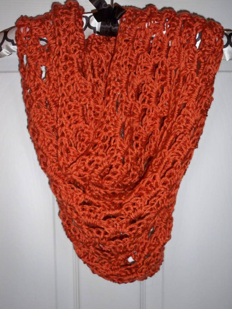 Das Dreieckstuch Alex in Orange Das Dreieckstuch Alex in Orange von WithHopeandLove