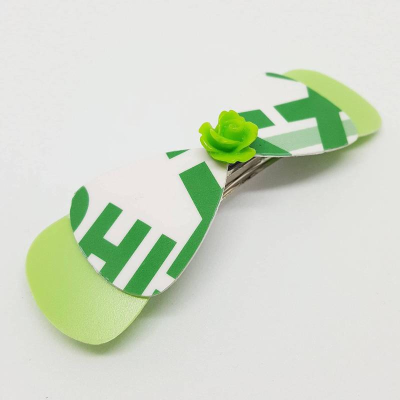 Grüne Haarspange Aus Recyceltem Kunststoff Recycelten Kreditkarten Und Shampooflaschen | Haarspange Umweltfreundlich Grüne Haarspange Aus Recyceltem Kunststoff Recycelten Kreditkarten Und Shampooflaschen | Haarspange Umweltfreundlich von WithLoveFromLiz