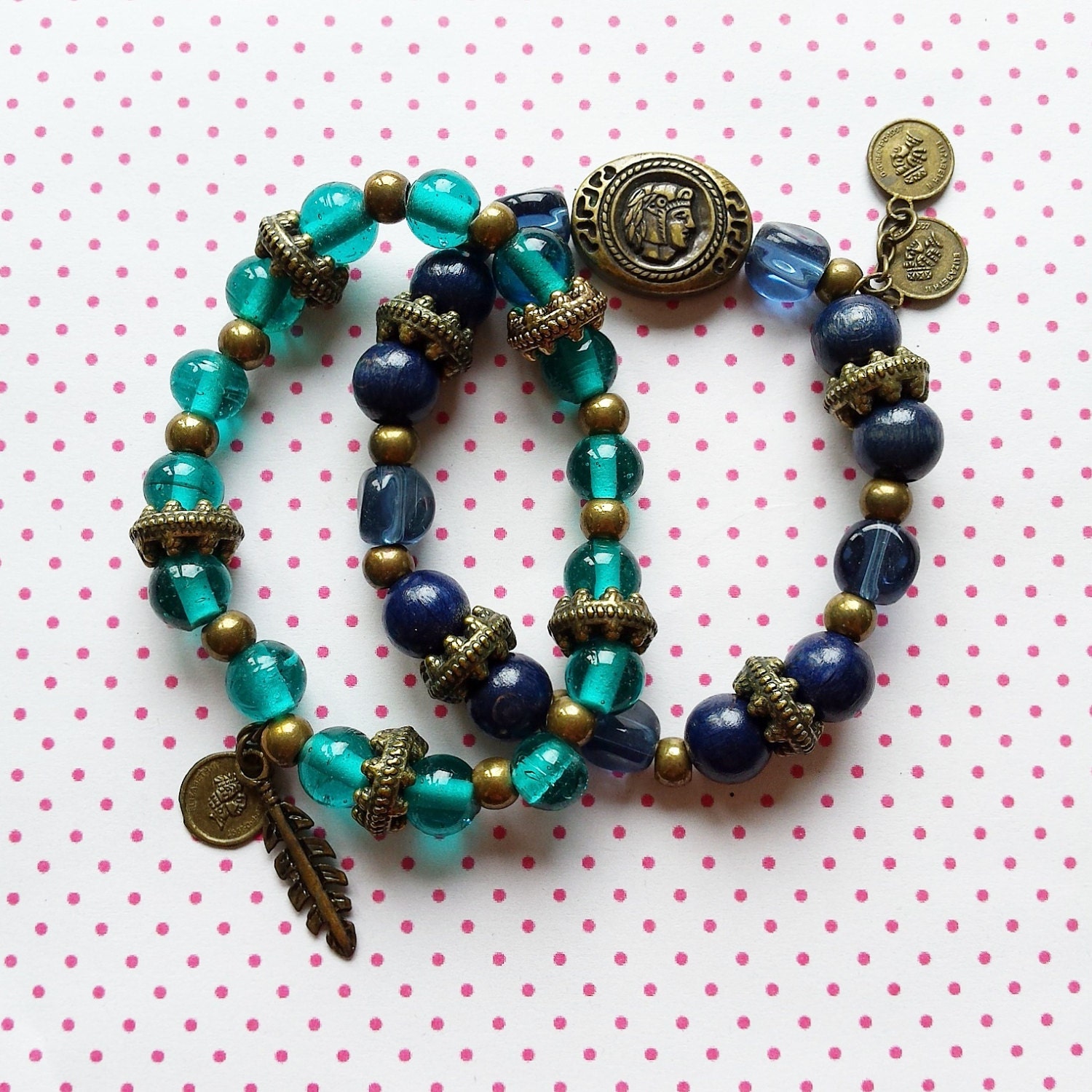 Set 2 Glücksbringer Armbänder Blau Und Meergrün | Stretch Handgefertigt Tolles Geschenk Einzigartiger Schmuck von WithLoveFromLiz