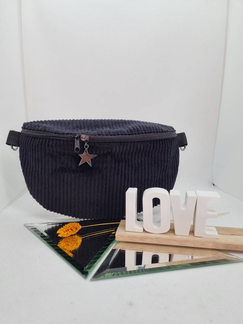 Bauchtasche Hipbag Canvas/Blumen Crossbag Handmade Schwarz Schultertasche Frau Tochter Schultergurt, Reißverschlussfächer, Schwarz von WithLovebySchimmels