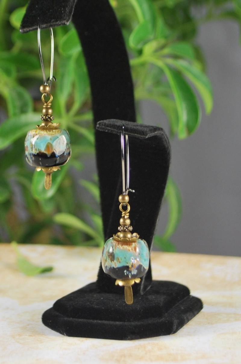 Erstaunliche Murano Nuggets Blau, Antik Messing Ohrringe, Lampwork Ohrringe Erstaunliche Murano Nuggets Blau, Antik Messing Ohrringe, Lampwork Ohrringe von WitsEndMagick