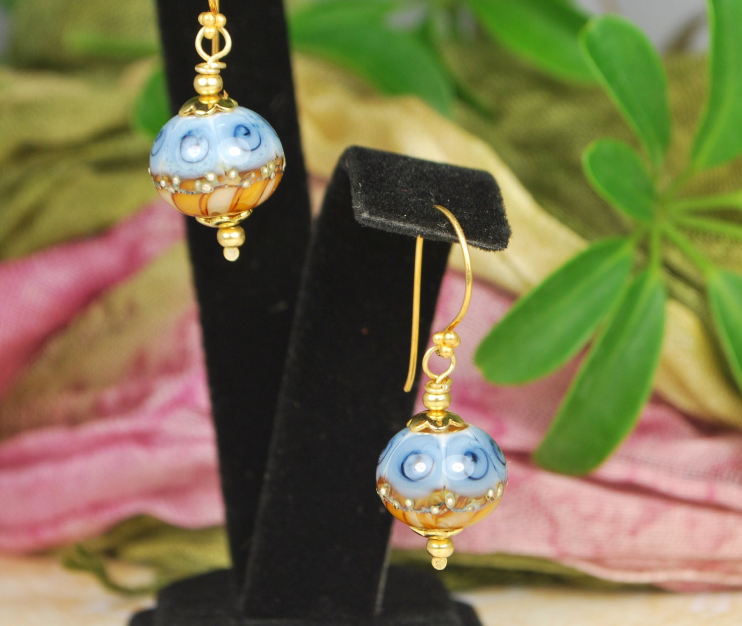 Schöne Zwei Getönten Künstler Gestaltete Lampwork Ohrringe, Ohrringe Blau Und Braun, Vermeil Srajd Schöne Zwei Getönten Künstler Gestaltete Lampwork Ohrringe, Ohrringe Blau Und Braun, Vermeil Srajd von WitsEndMagick