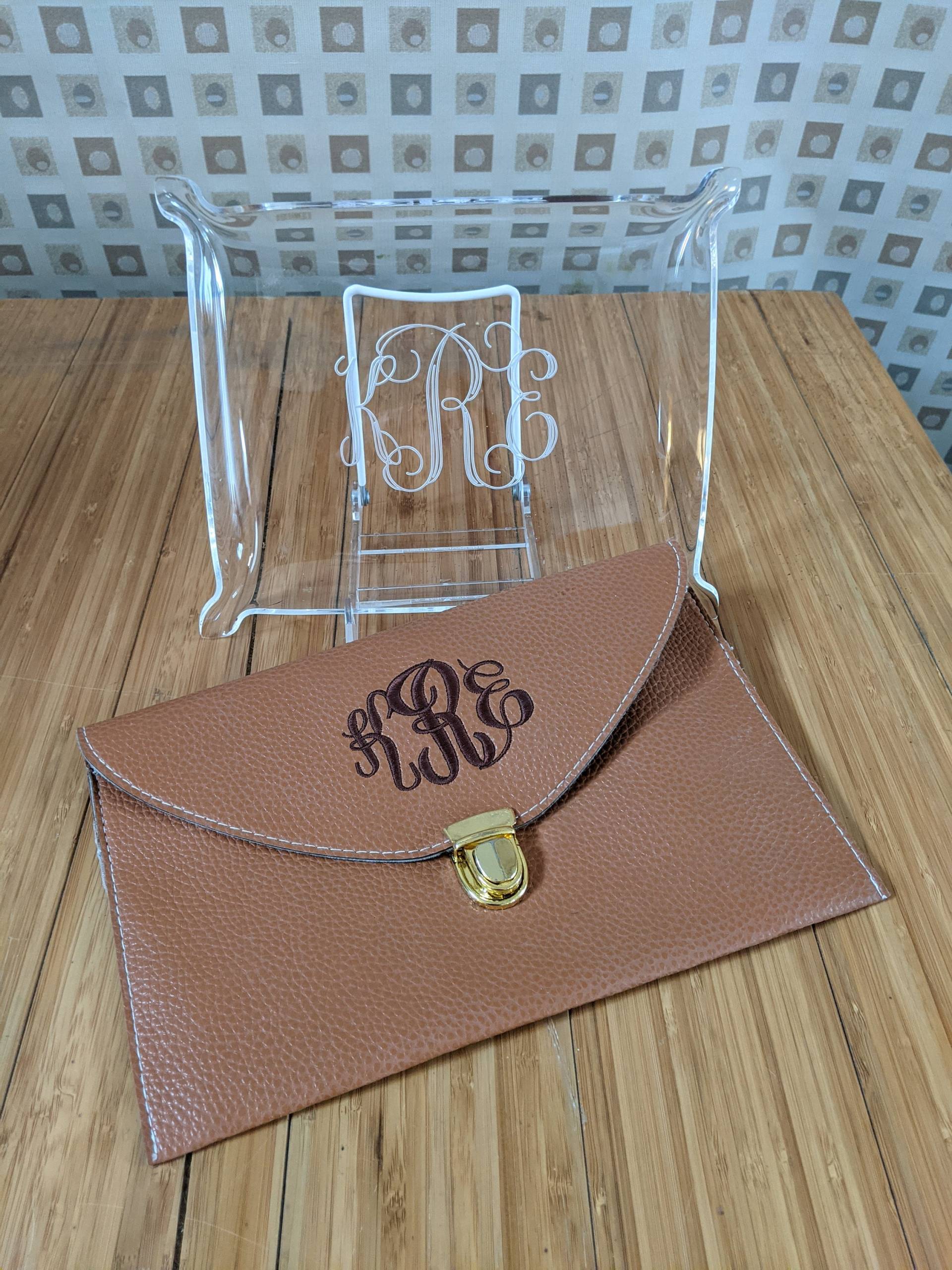 Vintage Monogrammed Leder Kulturtasche Und Acryl Tablett Set, Kosmetiktasche, Braune Ledertasche, Accessoire Reisetasche, Initialen "Kre" von WittyKittyStudio