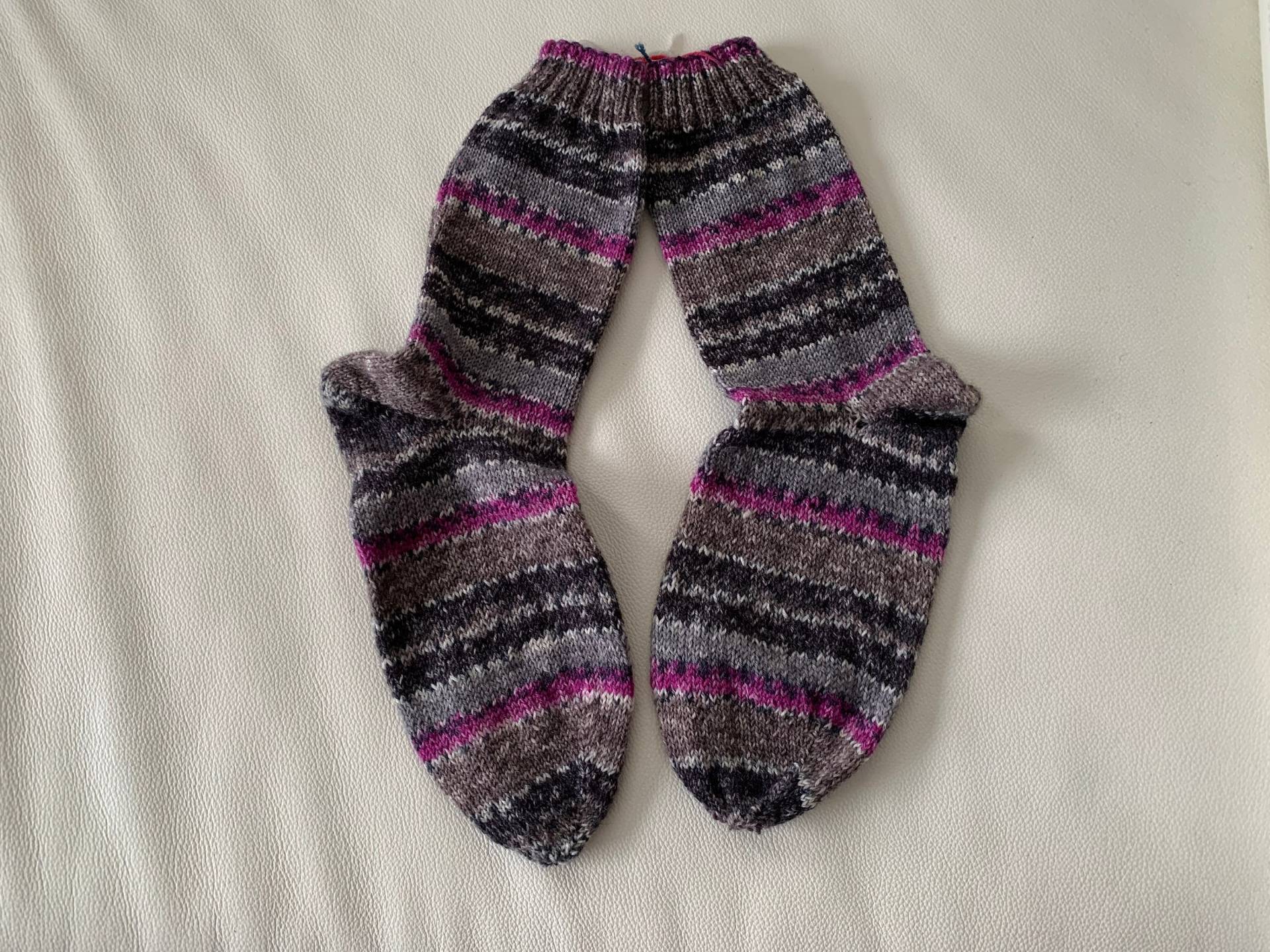 Gestrickte Socken Aus Hochwertigem Sockengarn | Wärmende Stricksocken Für Damen Und Mädchen Größe 36 /Handgemachte Geschenkidee Frauen Gestrickte Socken Aus Hochwertigem Sockengarn | Wärmende Stricksocken Für Damen Und Mädchen Größe 36 /Handgemachte Geschenkidee Frauen von WituCreativ