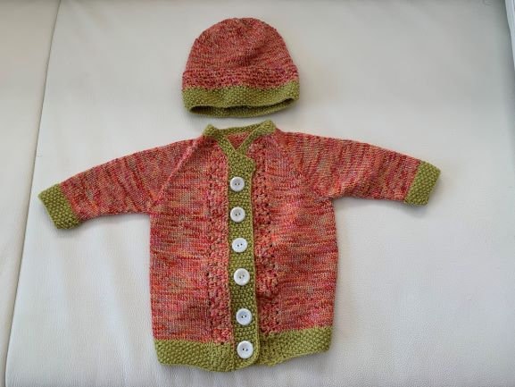 Gestricktes Babyset in Rotmeliert Aus Merinowolle Größe 56/62 Babyjäckchen Babykleidung Babyoutfit Babyweste Babyparty Kinderkleidung von WituCreativ