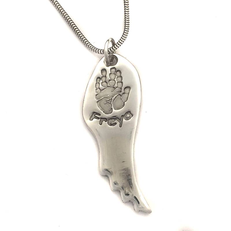 Engelflügel Halskette, Handabdruck Erinnerungsschmuck, Handabdruck, Baby, Personalisierter Schmuck von WoWSilver