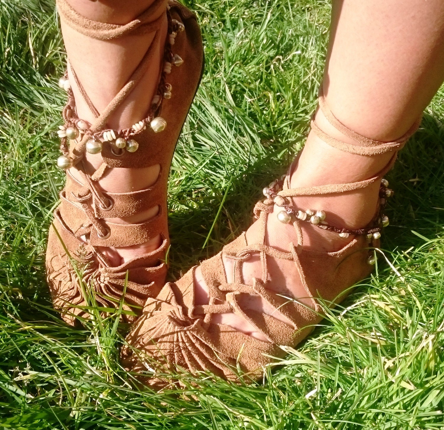 Camel Wildleder Pixie Sandalen Handgemachte Boho Festival Schuhe von WobbleandSqueak