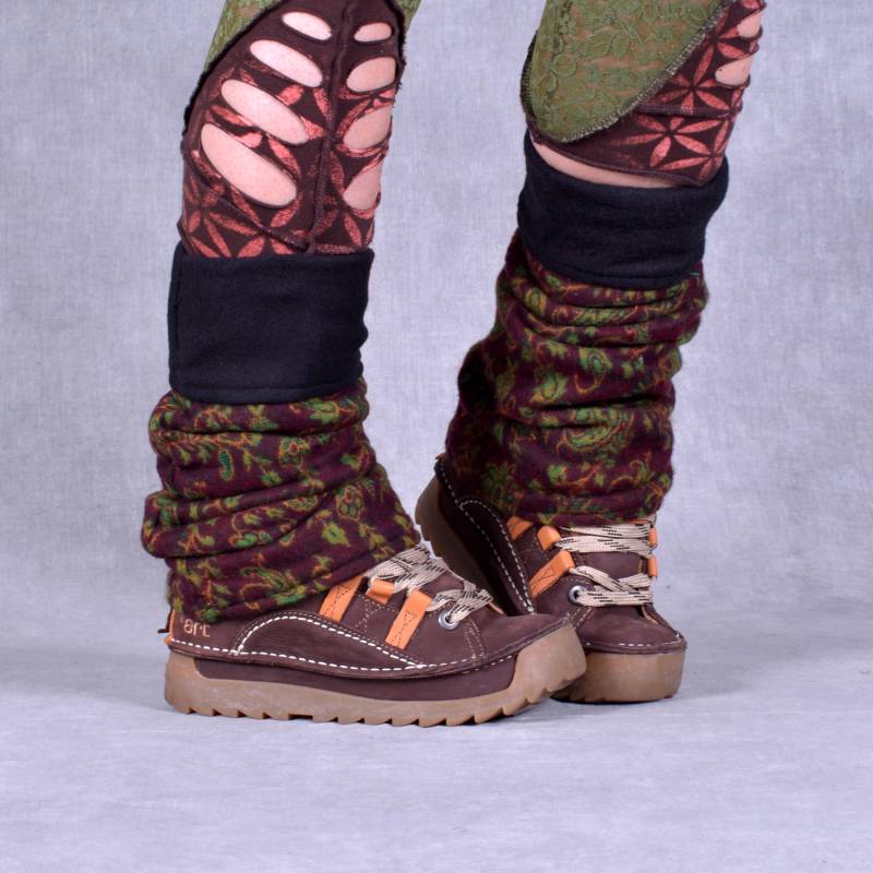 Mit Fleece Gefütterte Beinstulpen Im Boho Festival Style von WobbleandSqueak
