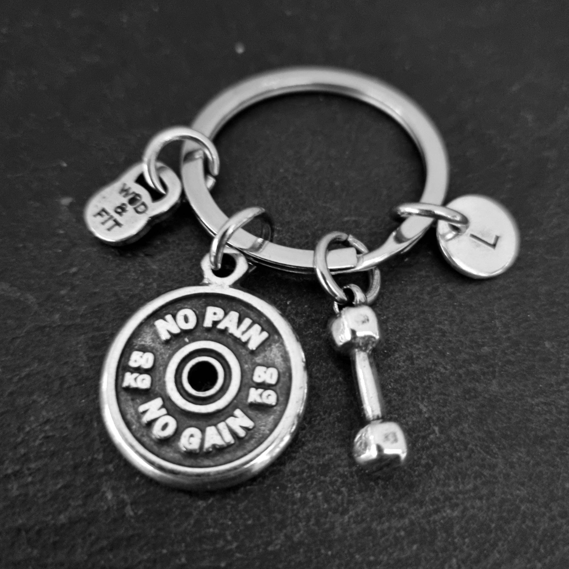 Fitnessstudio-Schlüsselanhänger Motivationsscheibe, Hantel Und Initiale Fitnessgeschenk Gewichtheben Crosstraining Geschenk Für Den Freund von WodAndFit