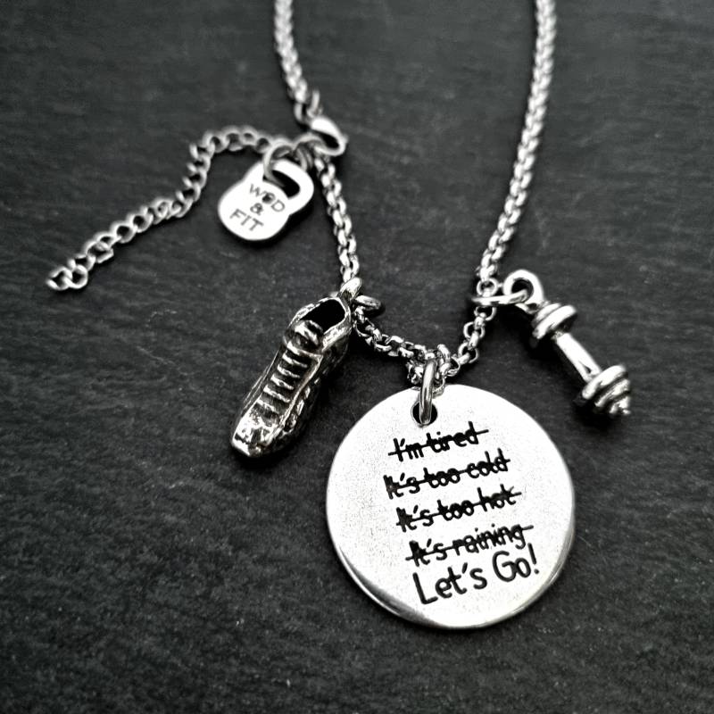 Los Geht's Läuferkette Ich Bin Stärker - Laufschuh-Halskette Fitness-Mädchen Fitnessstudio-Geschenk Marathon Läuferin Wod & Fit von WodAndFit