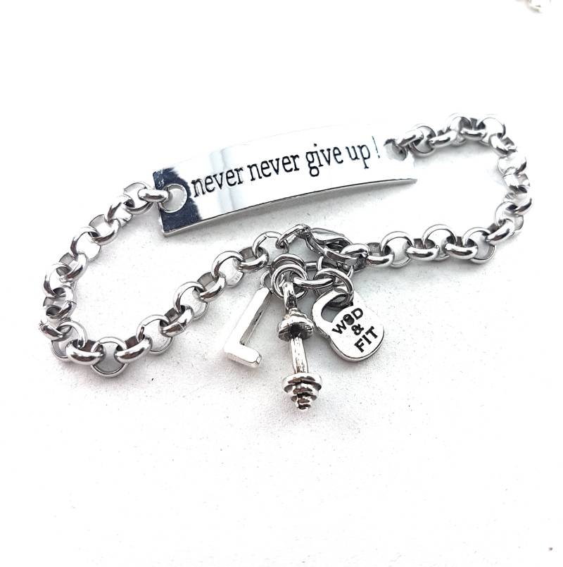 Never Give Up-Armband Motivationsgeschenk Unisex-Armband Freundin-Geschenk Freund-Geschenk Coach-Geschenk Initial-Armband Wod & Fit von WodAndFit