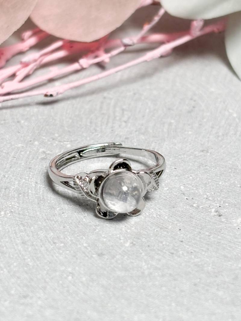 Edelstahl Ring Silber - Größenverstellbarer Mit Blumendesign Und Bergkristall Perle, Kristall Schmuck, Flower Design von WoelkchenWunderShop