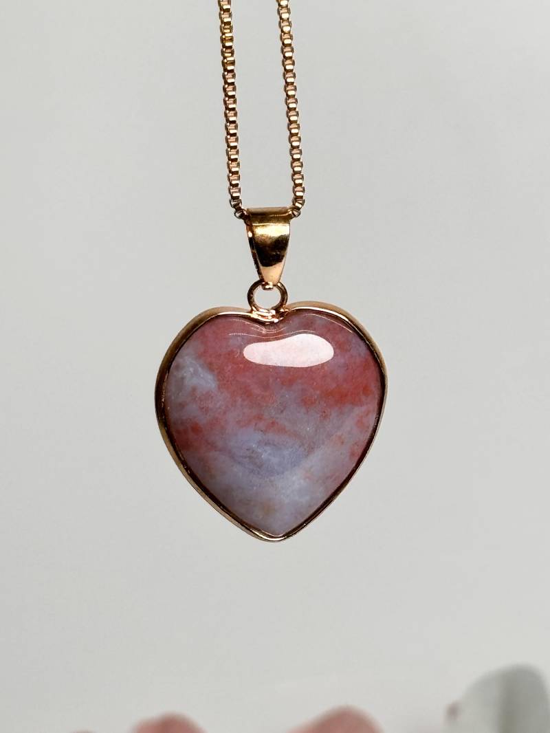 Ocean Jaspis Herz Kettenanhänger Mit Toller Zeichnung in Goldfarbener Fassung - Edelstein Schmuck Für Frauen von WoelkchenWunderShop
