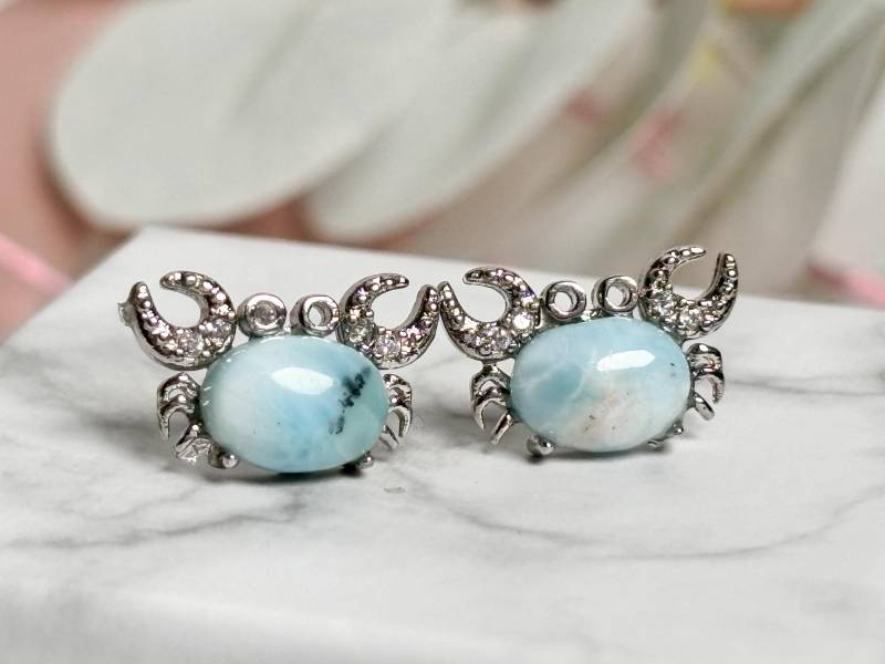 Schöne Larimar Ohrstecker in Krabbenform - Maritimer Schmuck Mit 925 Silber Stift, Einzigartige Ohrringe" von WoelkchenWunderShop