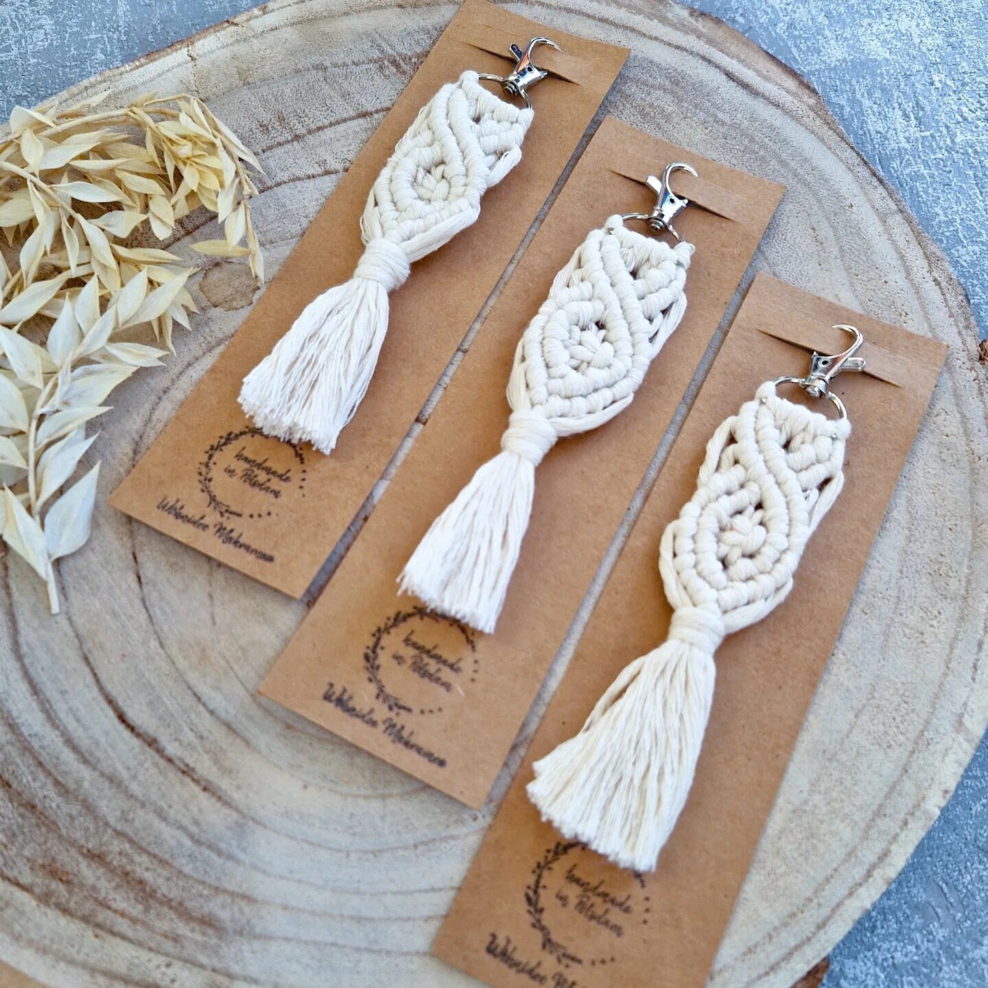 Makramee Schlüsselanhänger/Hochzeit Gastgeschenk Kleine Geschenkidee Autoschlüssel Anhänger Makramee Schlüsselanhänger/Hochzeit Gastgeschenk Kleine Geschenkidee Autoschlüssel Anhänger von WohnideeMakramee