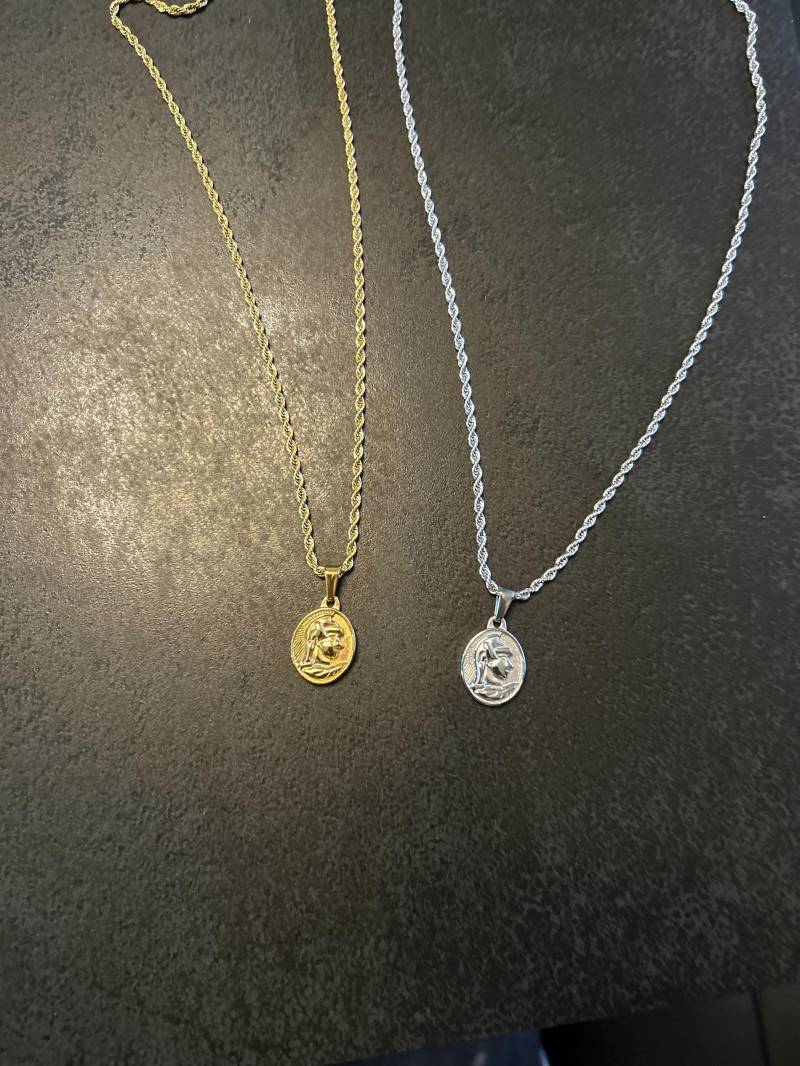 Herren Halskette Runder Anhänger Kette 50cm Lang Aus Edelstahl in Silber Und Gold Wasserfest von Wohnwunder23