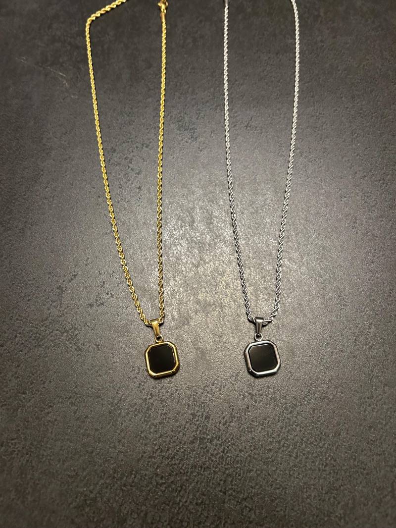 Herren Halskette Runder Anhänger Kette 50cm Lang Aus Edelstahl in Silber Und Gold Wasserfest Herren Halskette Runder Anhänger Kette 50cm Lang Aus Edelstahl in Silber Und Gold Wasserfest von Wohnwunder23