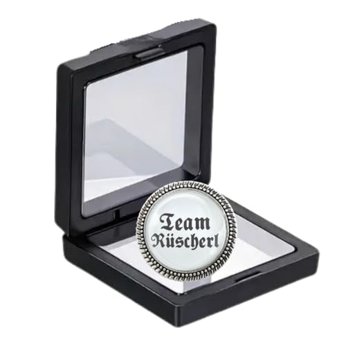Gaudi-Brosche in Silber "Team Rüscherl" im Geschenk-Etui von Woidladinger Gaudi-Brosche in Silber "Team Rüscherl" im Geschenk-Etui von Woidladinger von Woidladinger