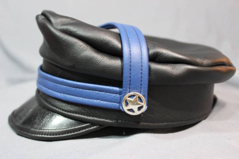 Die Wolfstryker Chamäleon-Abdeckung von WolfstrykerLeather