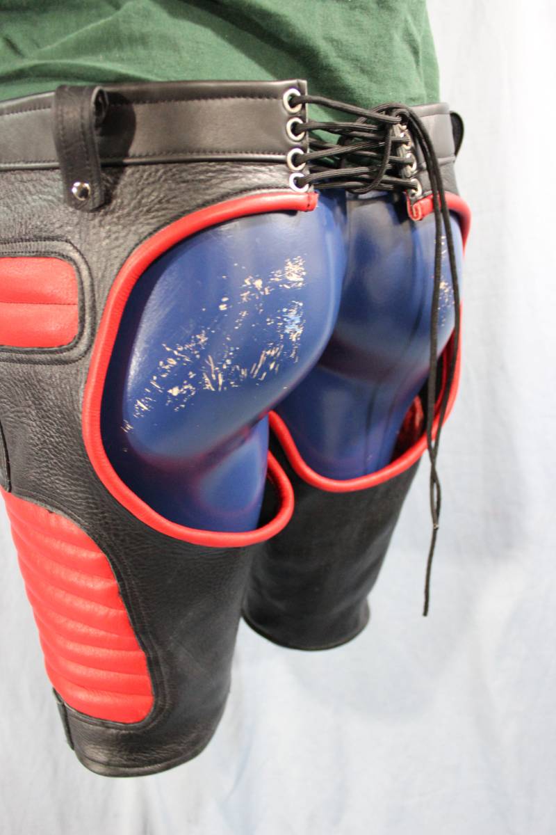 Fußball-Hosen - Ausgeschnitten von WolfstrykerLeather