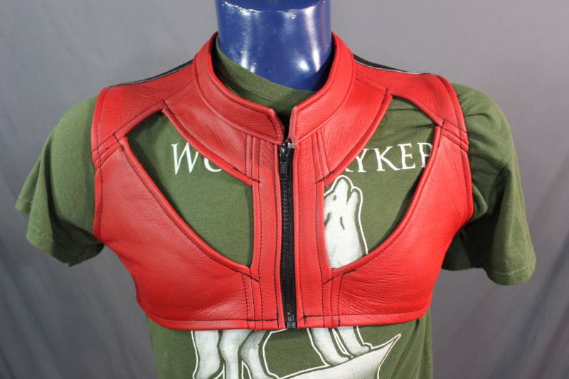 Geöffnet Getäfelten Bolero Weste in Leuchtendem Rot von WolfstrykerLeather