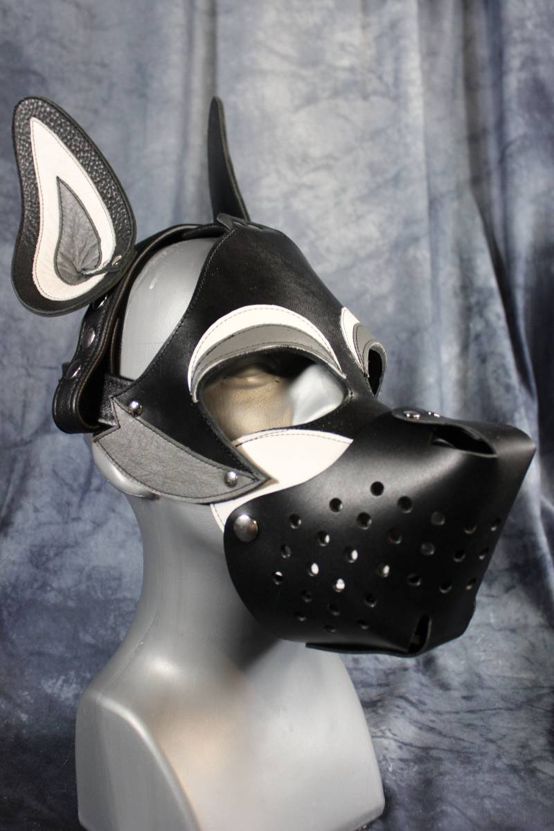 Husky Style Pup Hood in Grau Und Weiß Mit Optionalem Abnehmbaren Maulkorb von WolfstrykerLeather