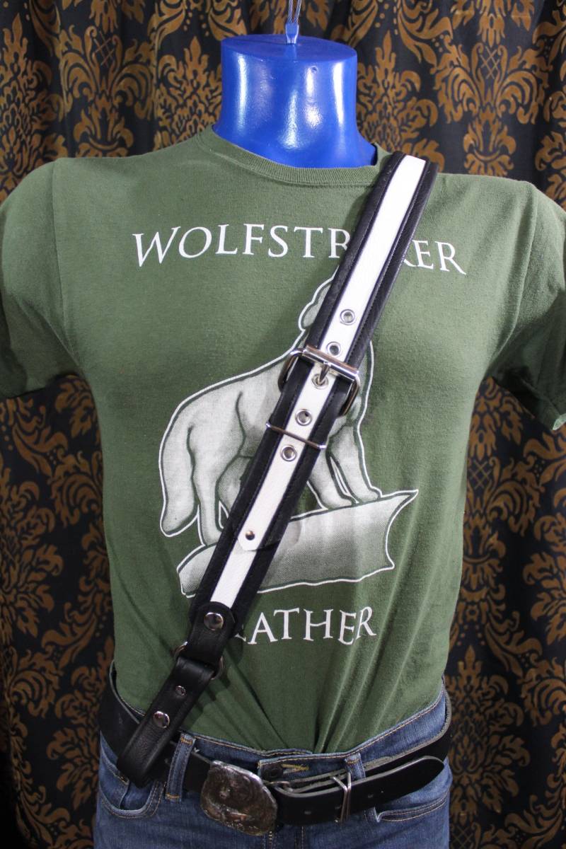 Weiche Schwarz Und Weiß Leder Sam Browne Gürtel von WolfstrykerLeather