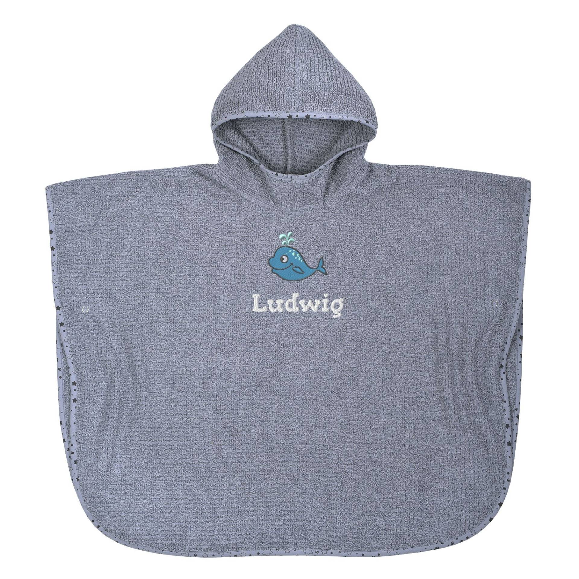 Bio Badeponcho Deluxe Mit Namen Bestickt Dunkelgrau Sterne - Poncho Als Geschenk Individualisiert Zum Geburtstag, Taufe Oder Geburt Bio Badeponcho Deluxe Mit Namen Bestickt Dunkelgrau Sterne - Poncho Als Geschenk Individualisiert Zum Geburtstag, Taufe Oder Geburt von Wolimbo