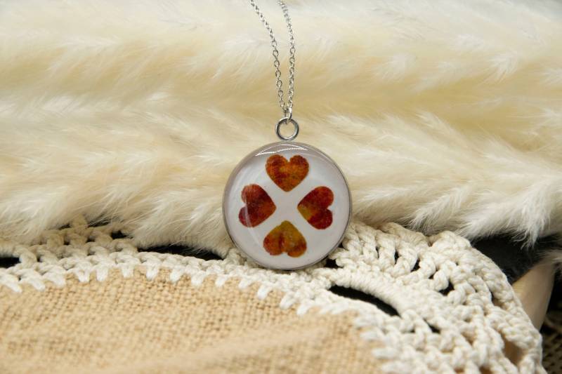 Kette Mit Blumen Anhänger, Halskette Blumen, Herzen von WolkenschlossZauber