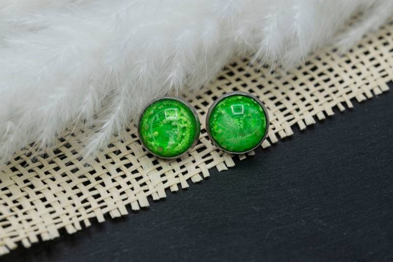 Ohrstecker Edelstahl Klein Grün, 12mm, Ohrringe Bunt von WolkenschlossZauber