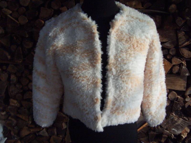 Bolero Jacke Aus Plüschgarn - Polar/Katia Lachs/Weiß Gestreift Gr. 36/38 von Wolleladen