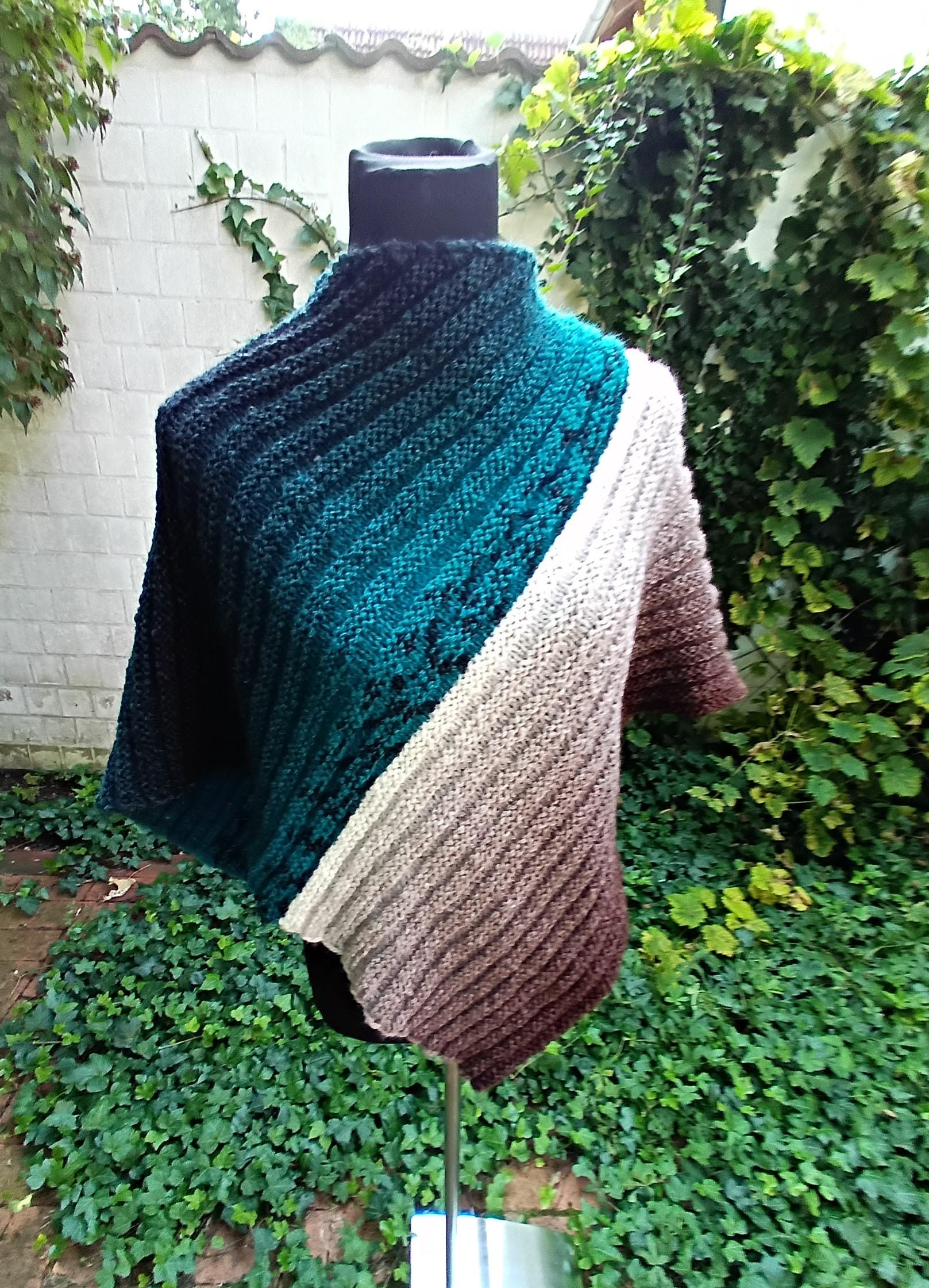 Dreiecktuch - Gestrickt Braun/Petrol Merino Handarbeit von Wolleladen