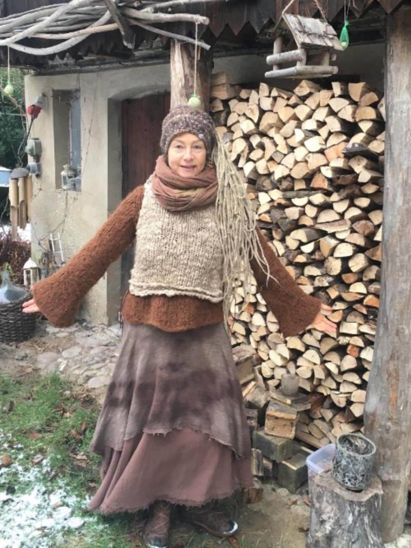 Wolltop Handgesponnen Pflanzengefärbt Wald Zwerge Feen Natur Primitive Stricken von Wollfeuer