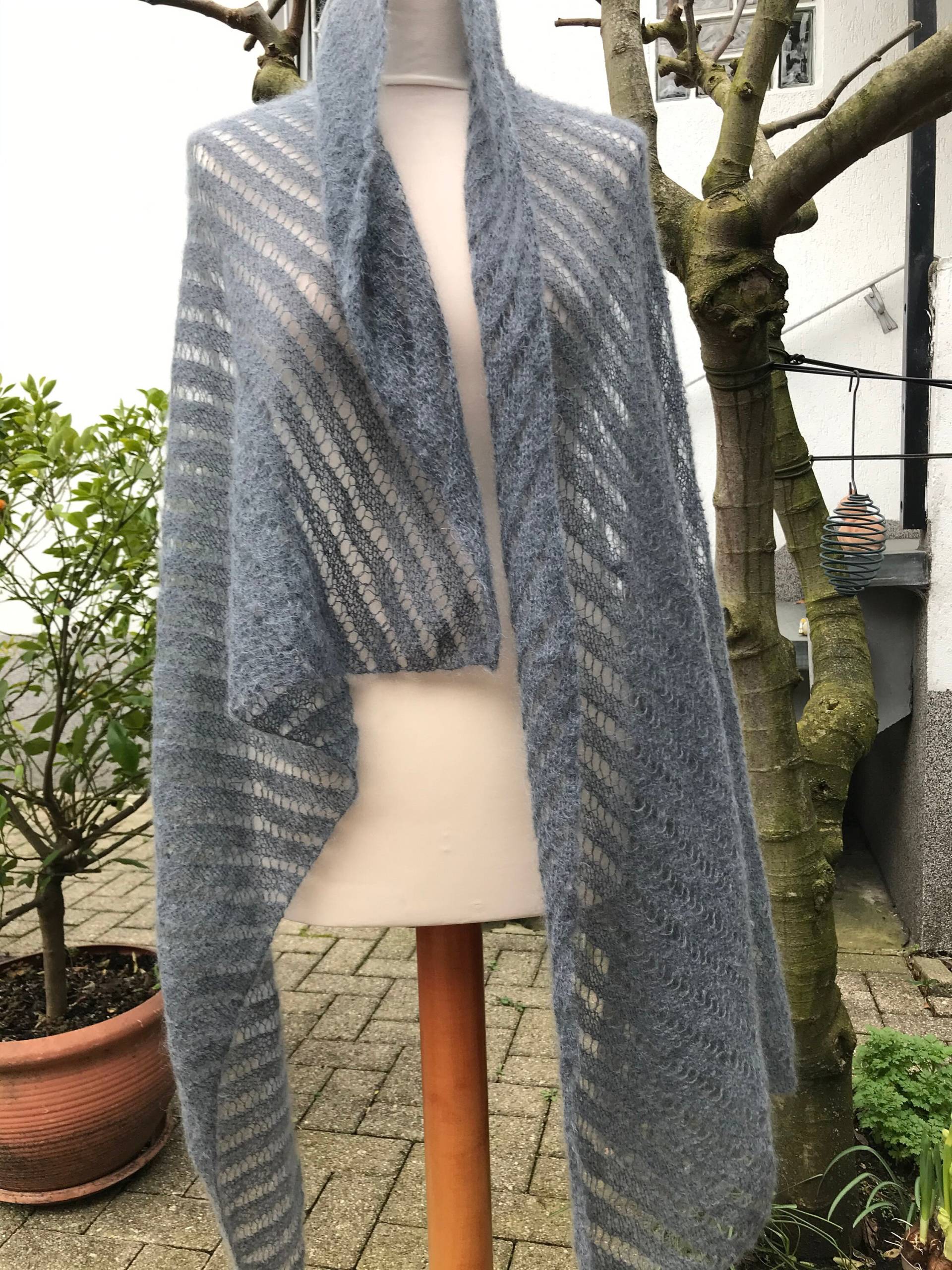 Stola Xxl - Schal Strickschal Laceschal Strickstola Seide Mohair Grau 180 X 80 Leicht Stola Xxl - Schal Strickschal Laceschal Strickstola Seide Mohair Grau 180 X 80 Leicht von Wollfuehl