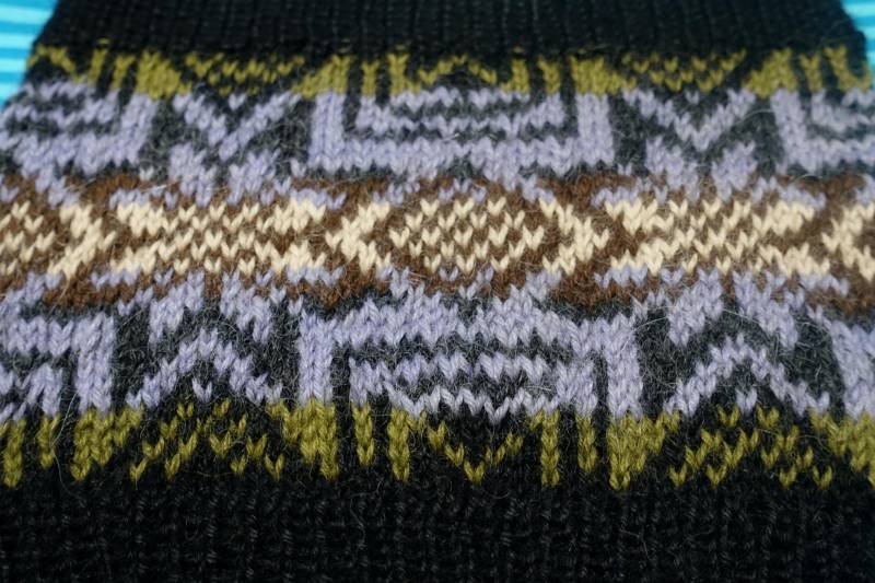 Cowl Strick-Schal 100% Feines Alpaca "Norwegersterne' Strickschal Schlauchschal Schwarz-Bunt Ca. 52x21cm von Wollhandwerk