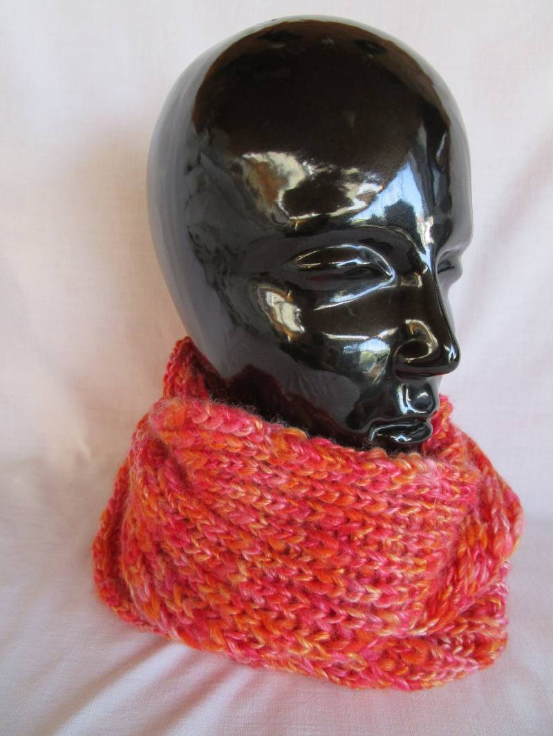 Handgestrickter Loop Oder Schlauchschal Aus Wolle Unisex Neu von Wollhexerei