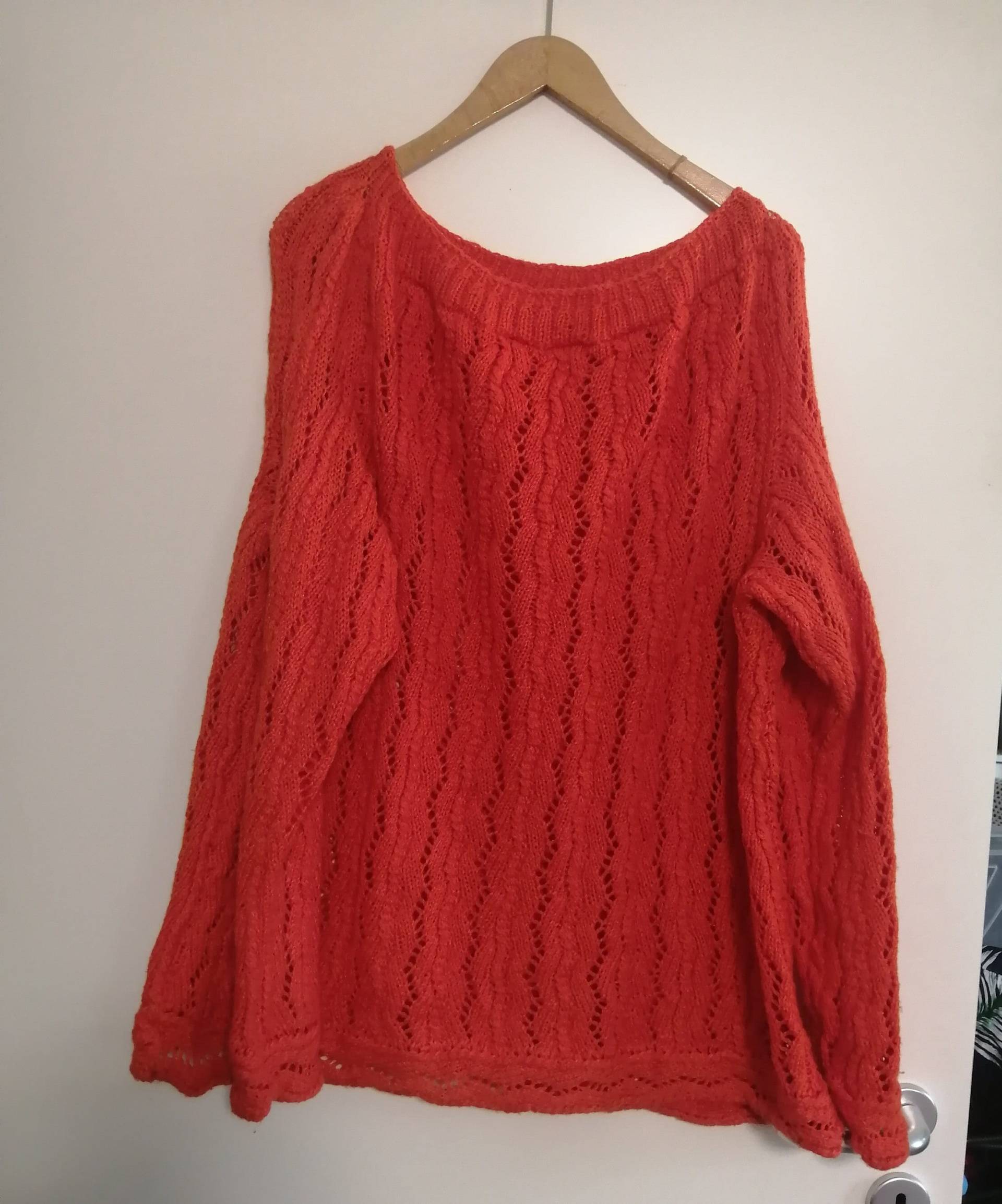 Kürbisfarbener Strickpullover Mit Quergearbeiteten Bündchen in Größe 48/50 von WolligesVonStefanie