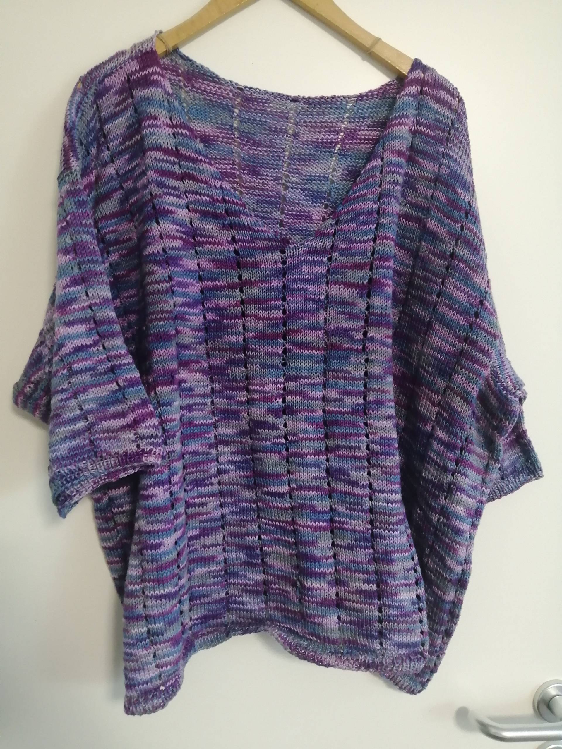 Legerer Sommerpulli Mit Kurzem Arm Aus Viskose in Größe 50 | Damengröße von WolligesVonStefanie