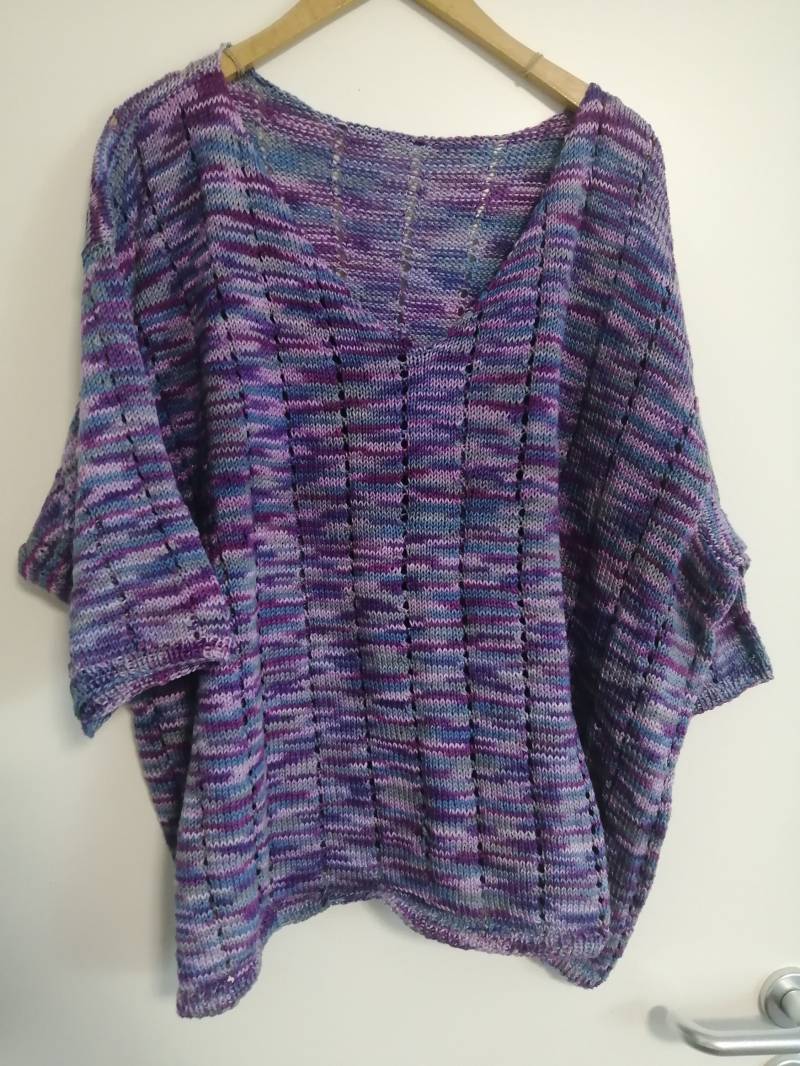 Legerer Sommerpulli Mit Kurzem Arm Aus Viskose in Größe 50 | Damengröße von WolligesVonStefanie