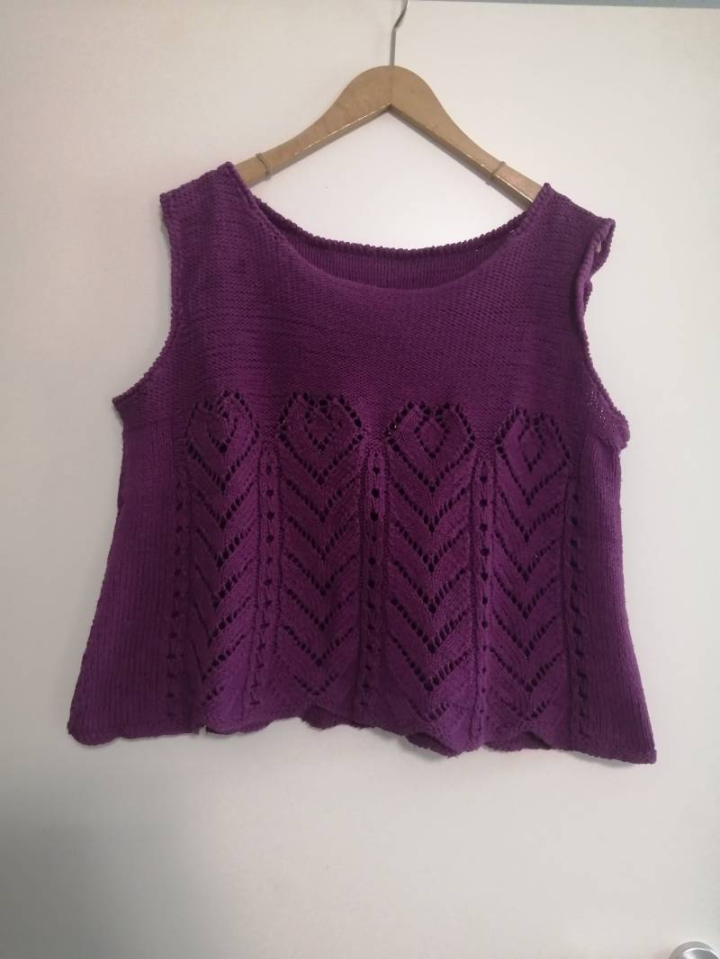 Lilafarbenes Top/Hängerchen, Bauchfrei, Baumwolle, Größe 48 von WolligesVonStefanie