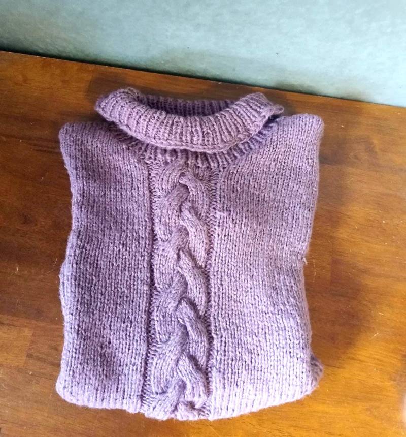 Pullover Mit Zopf Im Crop-style von WolligesVonStefanie
