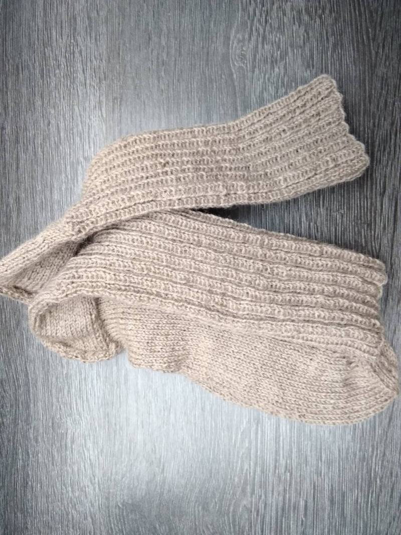 Socken, Erwachsene, Größe 40-41, Schurwolle, Handgestrickt, Bündchenmuster, Schafwollsocken, Stricksocken, Wollsocken, Warm, Bequem von WolligesvonKonni
