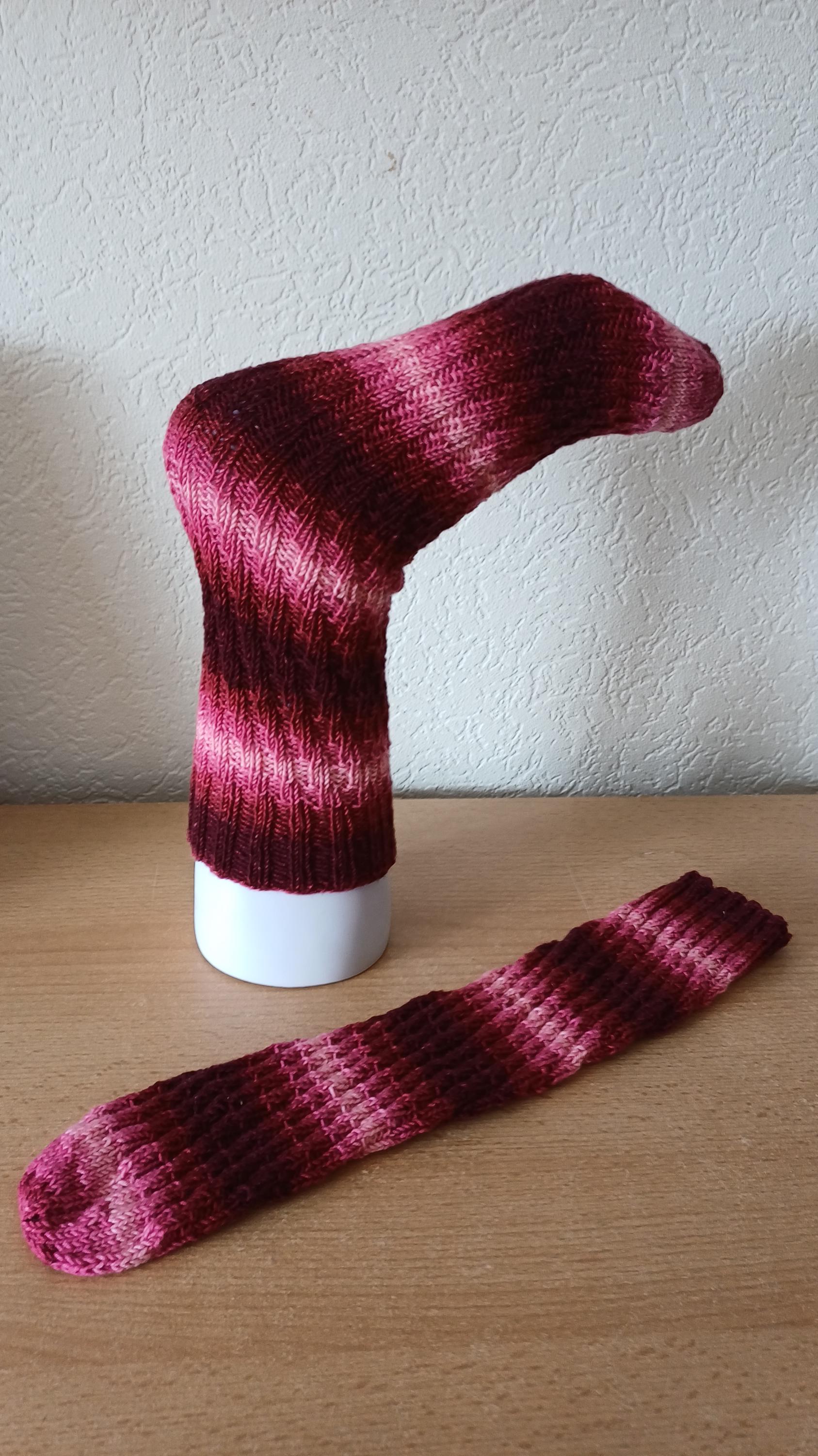 Bananensocken , Gestrickte Socken, Wollallergiker, Größe 37 Bis 39 von WollmausShop