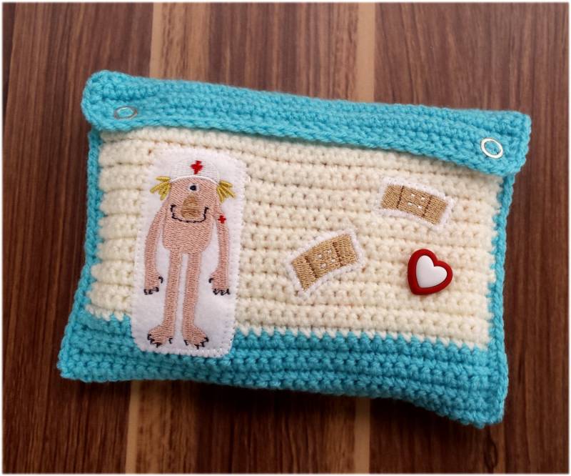 Erste-Hilfe-Täschchen/Reiseapotheke von Wollsinfonie