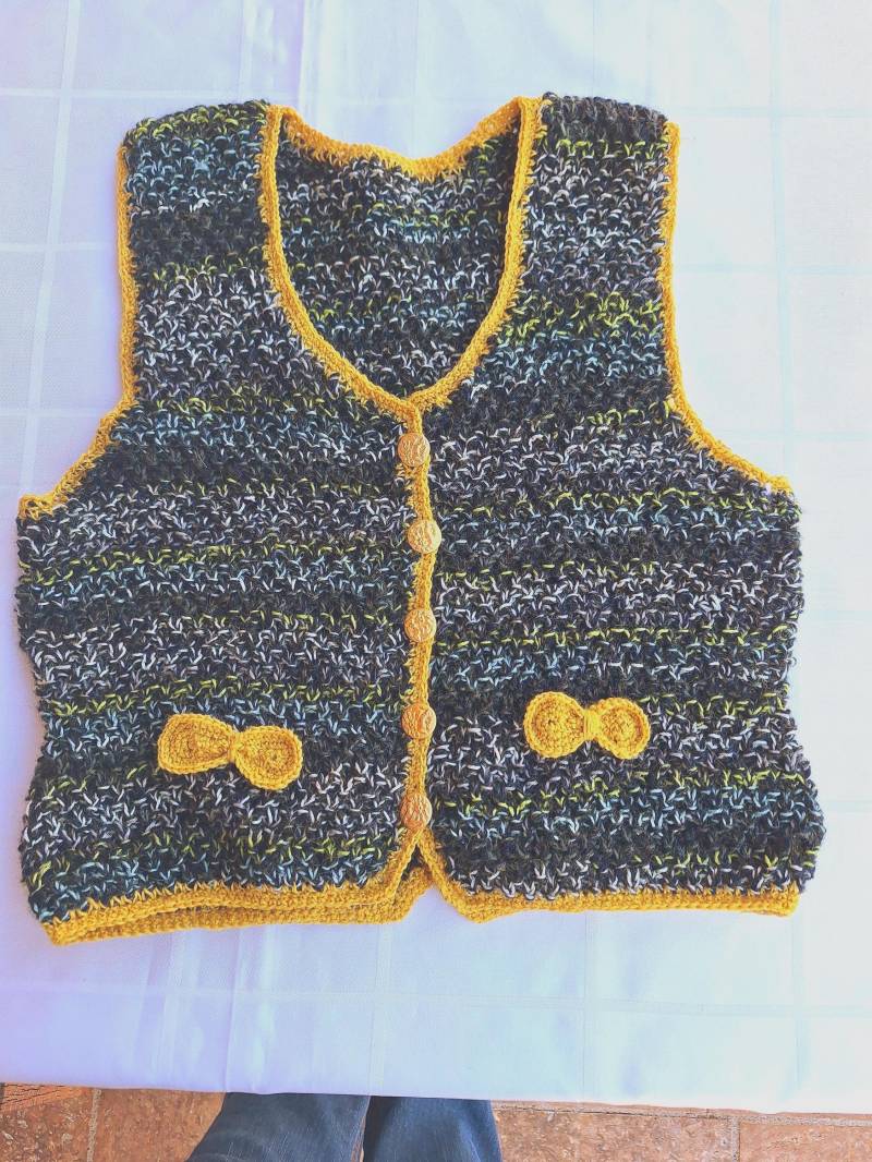 Mieder, Trachtenjacke Damen, Ärmellose Weste G 40/42, 43 cm Lang Mohair-Schurwoll-Polymix von Wolltilda