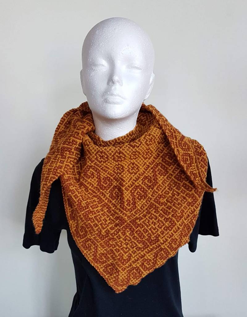 Handgestricktes Dreieckstuch Mit Mosaikmuster // Schaltuch Halstuch Stricktuch Handgestricktes Dreieckstuch Mit Mosaikmuster // Schaltuch Halstuch Stricktuch von Wollwaage