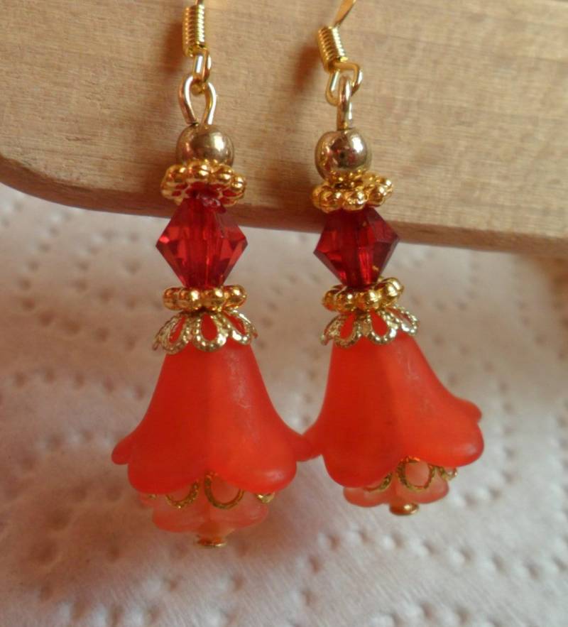 Blütenoringe Rot Blütenoringe Rot von Wollzeug