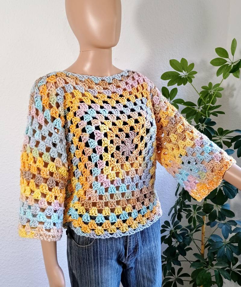 Damenpullover Gestrickt, Gehäkelt Granny-Pullover, Bunter Pullover Damenpullover Gestrickt, Gehäkelt Granny-Pullover, Bunter Pullover von Wollzeug