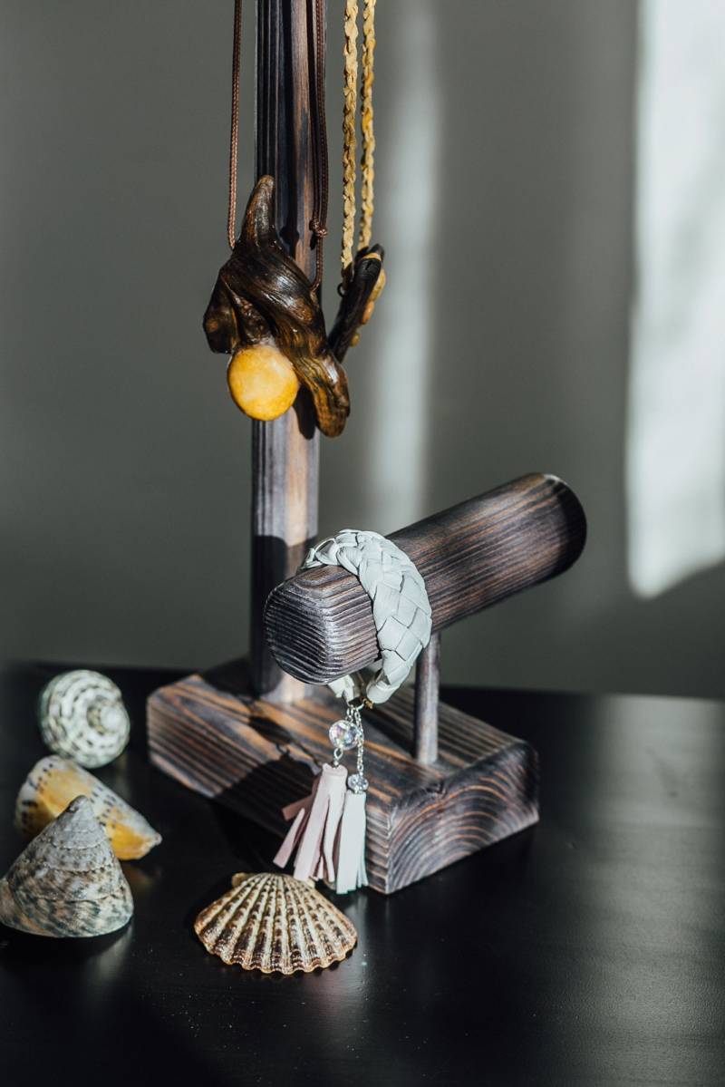 Holzschmuckbaumständer, Holzschmuckorganisator, Halskettenhalter Mit Armbandaufbewahrung, Armbandanzeige Holzschmuckbaumständer, Holzschmuckorganisator, Halskettenhalter Mit Armbandaufbewahrung, Armbandanzeige von WolmaarWoodTime